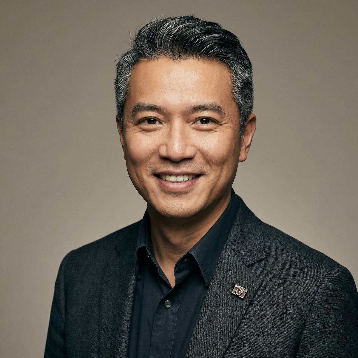 菠萝视频导演陈志远